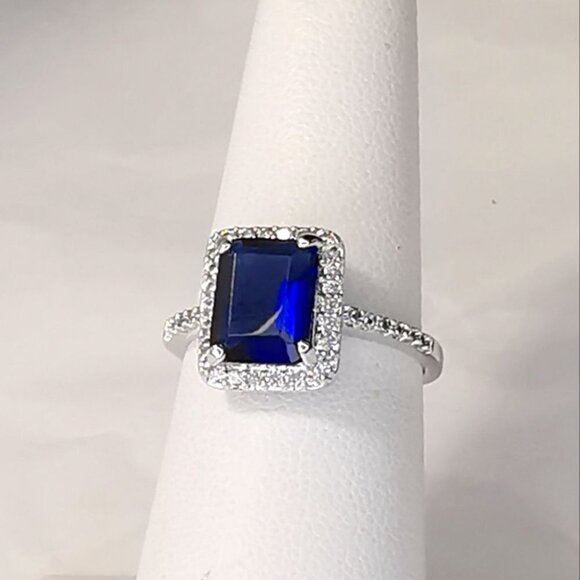 Sapphire CZ Halo 14k White Gold Ring Size 8 - Picture 3 of 8